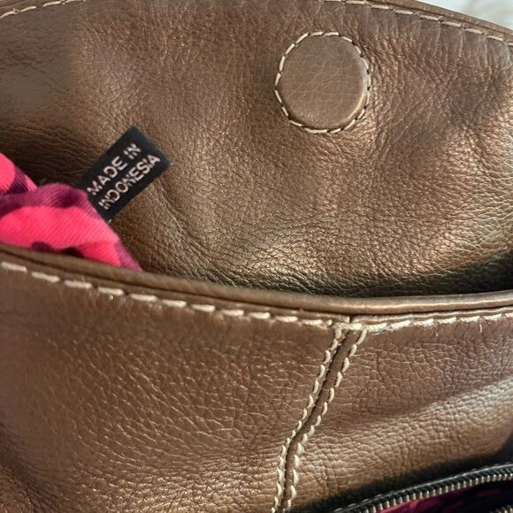 Marc By Marc Jacobs Pebbled Brown Leather Clutch - Picture 9 of 11